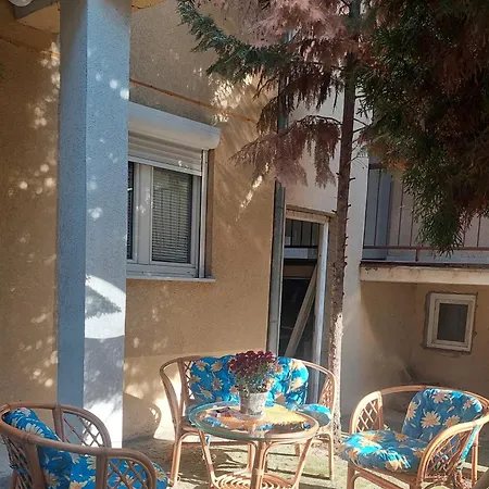 Mrvica Apartment *